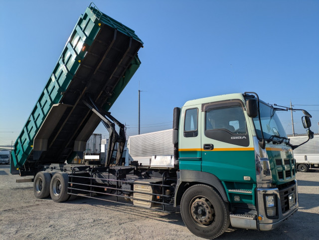 いすゞ ギガ 大型 土砂ダンプ QKG-CYM77A(105622) 11枚目