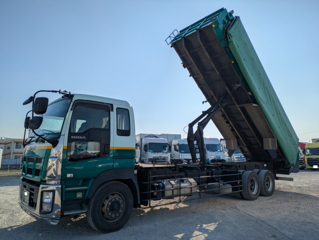 いすゞ ギガ 大型 土砂ダンプ QKG-CYM77A(105622) 16枚目