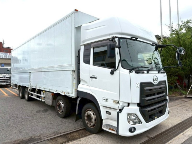 UDトラックス（日産） クオン 大型 ウィング 2PG-CG5CA(105672) 2枚目