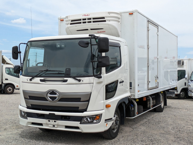 日野 レンジャー 中型 冷蔵冷凍バン 2KG-FD2ABG(105754) 1枚目