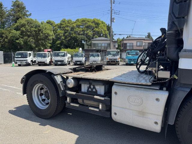 UDトラックス（日産） クオン 大型 トラクタ 2PG-GK5AAB(105785) 7枚目