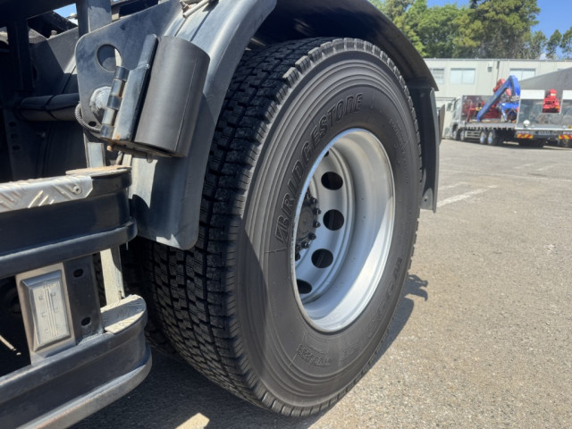 UDトラックス（日産） クオン 大型 トラクタ 2PG-GK5AAB(105785) 45枚目