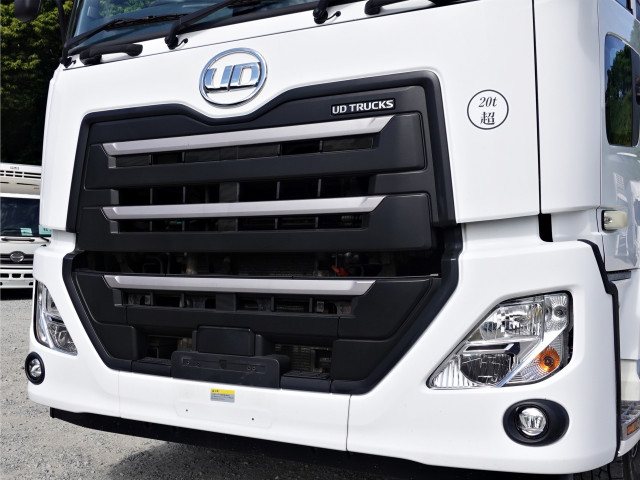 UDトラックス（日産） クオン 大型 ウィング 2PG-CD5CA(105797) 4枚目