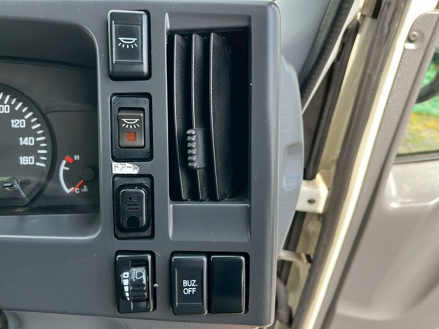 いすゞ エルフ 小型 冷蔵冷凍バン TPG-NPR85AN(105847) 31枚目