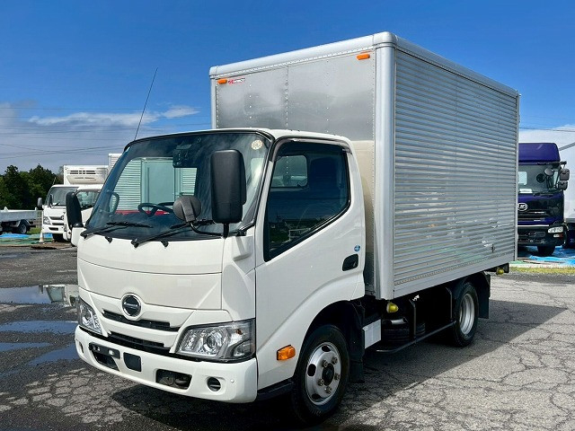 日野 デュトロ 小型 バン 2RG-XZC605M(105851) 2枚目
