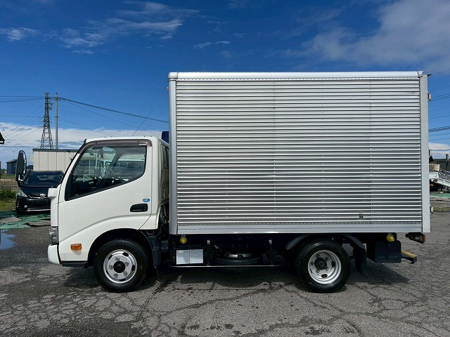 日野 デュトロ 小型 バン 2RG-XZC605M(105851) 10枚目