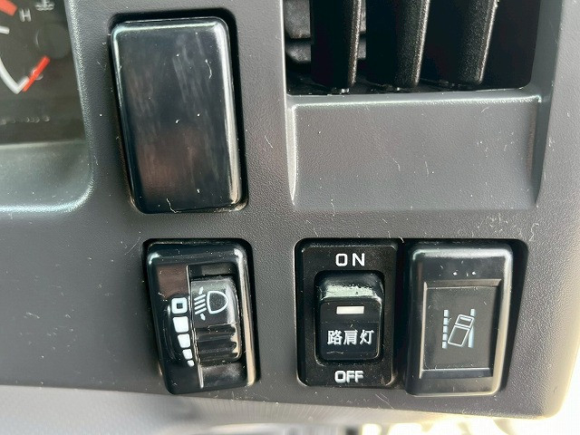 いすゞ エルフ 小型 バン 2PG-NPS88AN(105860) 29枚目