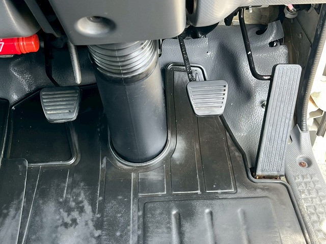 いすゞ エルフ 小型 バン 2PG-NPS88AN(105860) 34枚目