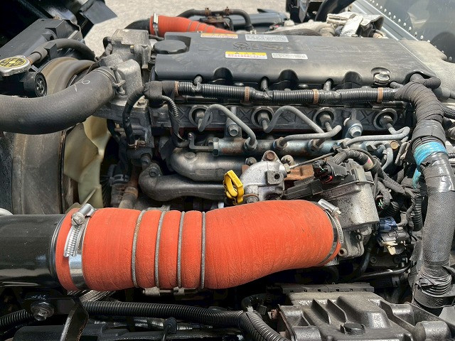 いすゞ エルフ 小型 バン 2PG-NPS88AN(105860) 42枚目