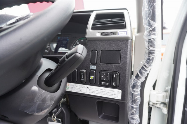 三菱ふそう ファイター 増トン 平ボディ（クレーン付） 2KG-FK62FZ(105873) 34枚目