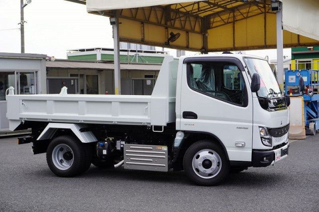 三菱ふそう キャンター 小型 土砂ダンプ 2RG-FBA60(105876) 6枚目