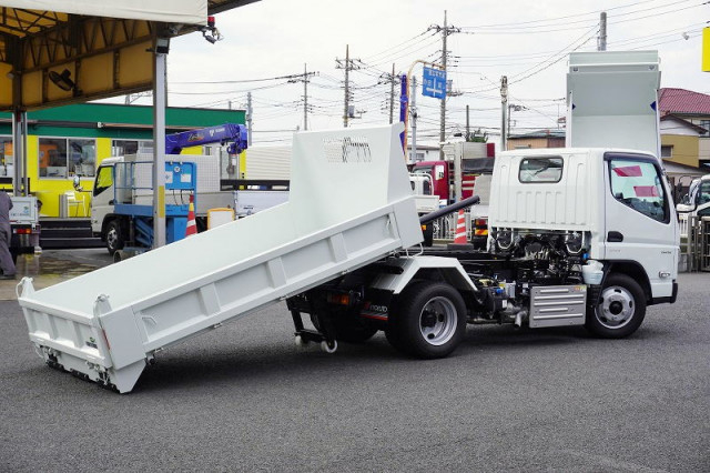 三菱ふそう キャンター 小型 土砂ダンプ 2RG-FBA60(105876) 9枚目