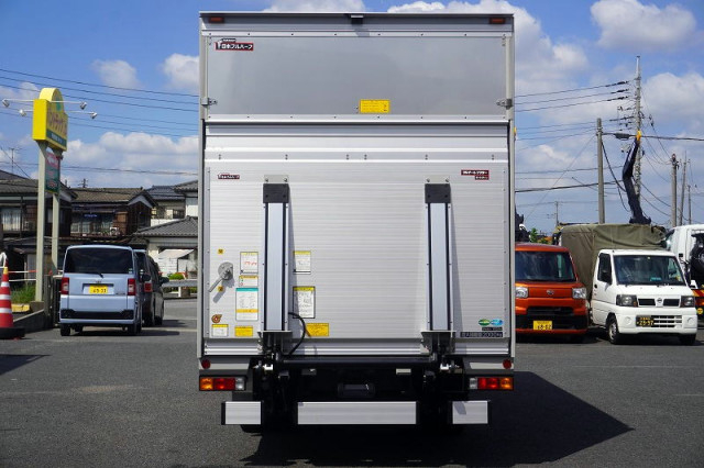 三菱ふそう キャンター 小型 バン 2RG-FEB50(105881) 4枚目