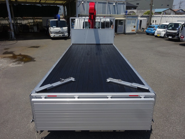 三菱ふそう ファイター 増トン 平ボディ（クレーン付） 2KG-FK62FZ(105882) 8枚目
