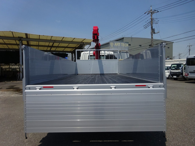 三菱ふそう ファイター 増トン 平ボディ（クレーン付） 2KG-FK62FZ(105882) 24枚目
