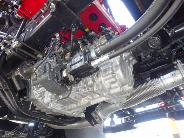 三菱ふそう ファイター 増トン 平ボディ（クレーン付） 2KG-FK62FZ(105882) 32枚目
