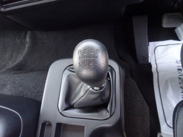 三菱ふそう ファイター 増トン 平ボディ（クレーン付） 2KG-FK62FZ(105882) 37枚目