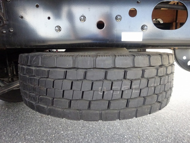 三菱ふそう ファイター 増トン 平ボディ（クレーン付） 2KG-FK62FZ(105882) 41枚目