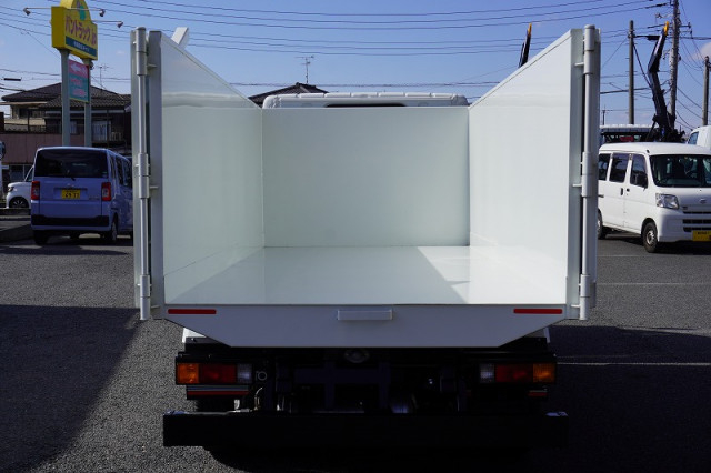 三菱ふそう キャンター 小型 土砂ダンプ 2RG-FBA60(105886) 16枚目