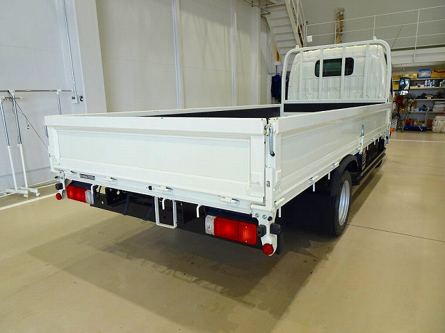 トヨタ ダイナ 小型 平ボディ 2PG-XZU655(105895) 3枚目