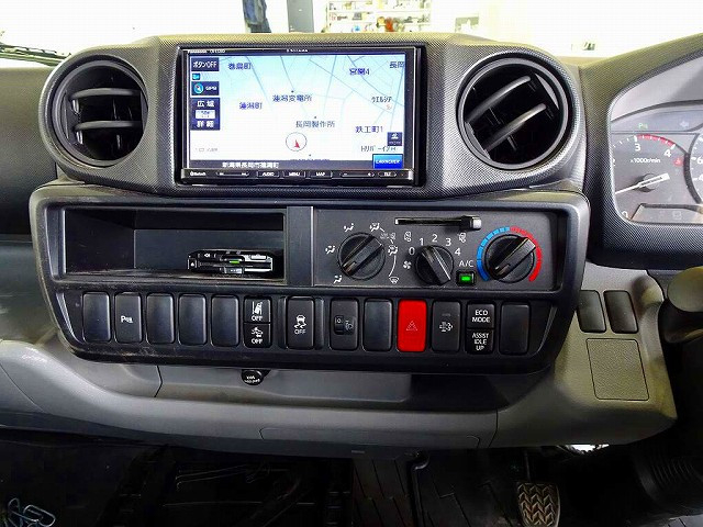 トヨタ ダイナ 小型 平ボディ 2PG-XZU655(105895) 11枚目