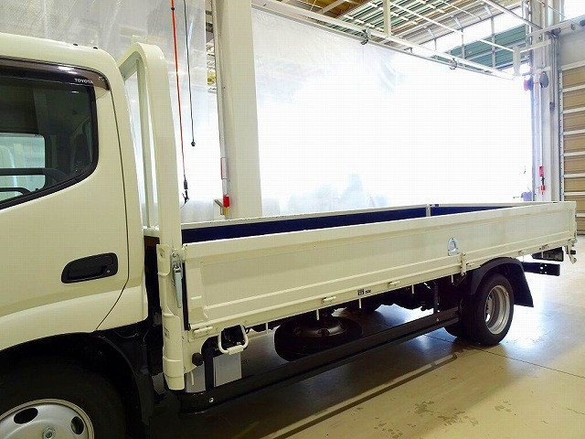 トヨタ ダイナ 小型 平ボディ 2PG-XZU655(105895) 26枚目