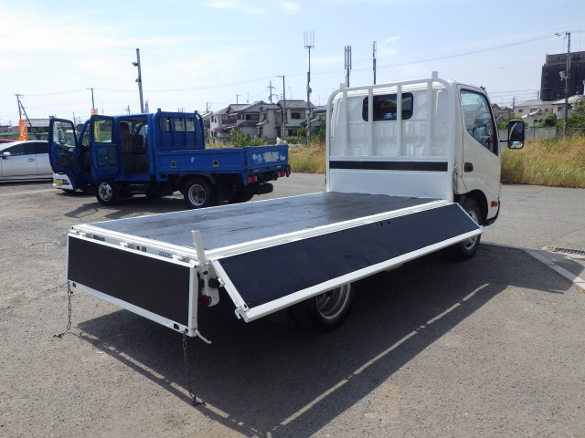 トヨタ トヨエース 小型 平ボディ 2RG-XZC605(110674) 25枚目