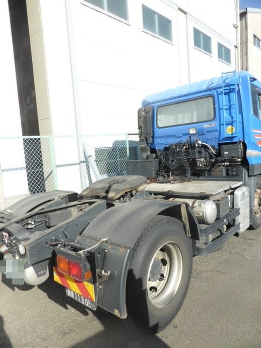 UDトラックス（日産） クオン 大型 トラクタ QKG-GK5XAB(2691) 6枚目