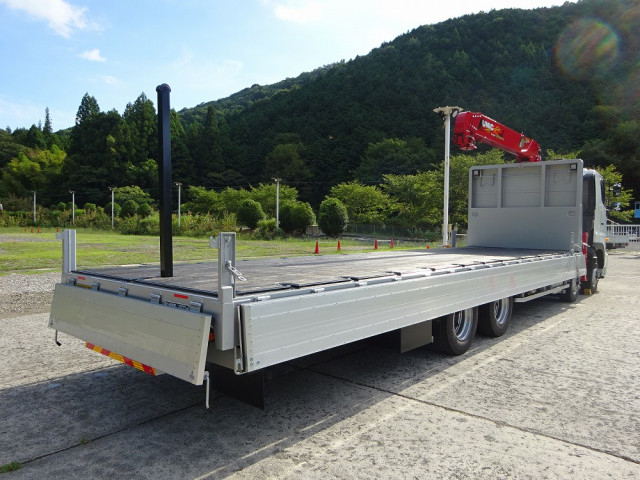 日野 プロフィア 大型 平ボディ（クレーン付） 2DG-FW1AHC(111707) 2枚目