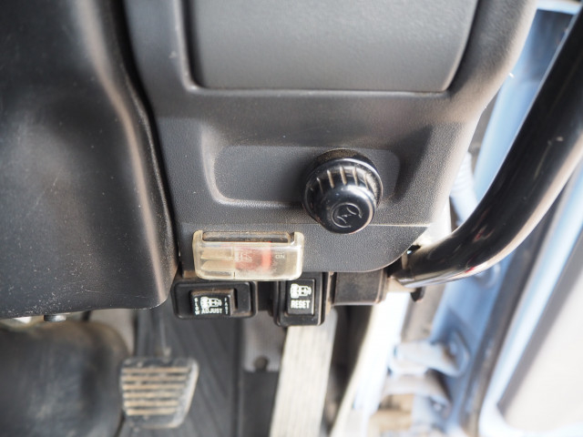 日産自動車 アトラス 小型 土砂ダンプ PB-AKS81AN(112880) 49枚目