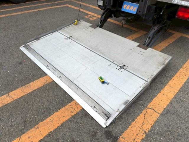 日野 デュトロ 中型 冷蔵冷凍バン 2KG-FC2ABG(105593) 6枚目