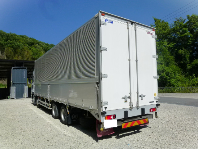 UDトラックス（日産） クオン 大型 ウィング 2PG-CG5CA(105952) 6枚目