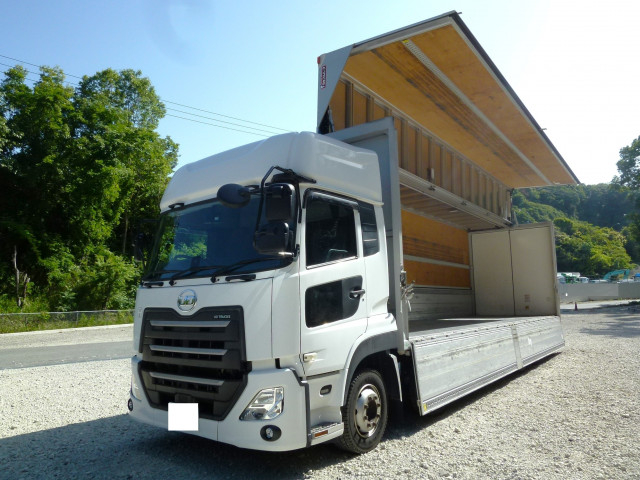 UDトラックス（日産） クオン 大型 ウィング 2PG-CG5CA(105952) 15枚目