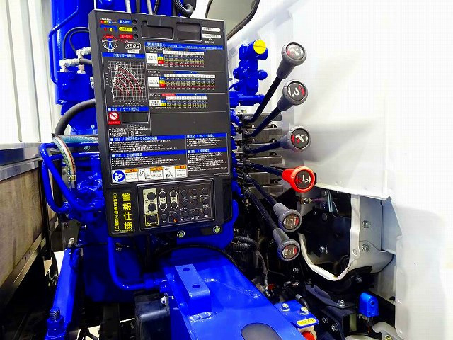 三菱ふそう キャンター 小型 平ボディ（クレーン付） 2RG-FEAV0(105963) 30枚目