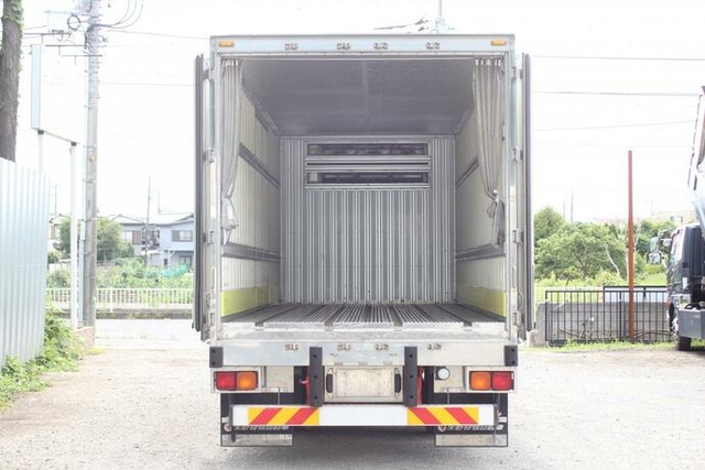 UDトラックス（日産） コンドル 中型 冷蔵冷凍バン QKG-PK39CH(11807) 8枚目