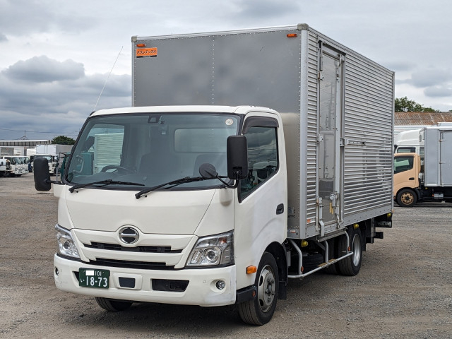 日野 デュトロ 小型 バン 2RG-XZU710M(105998) 1枚目