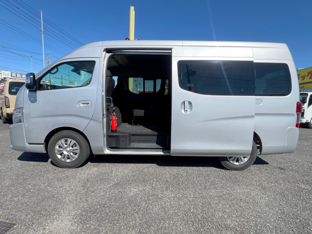 日産自動車 キャラバン 小型 バス 3BF-DS4E26(106061) 4枚目