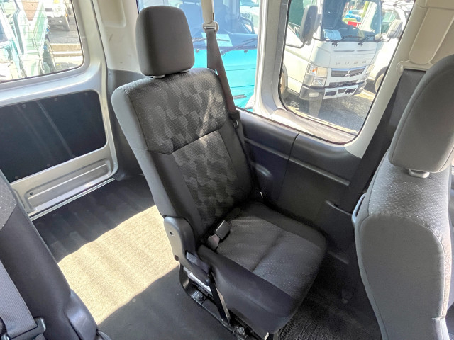 日産自動車 キャラバン 小型 バス 3BF-DS4E26(106061) 12枚目