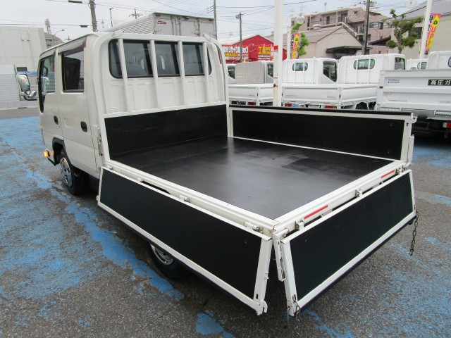 いすゞ エルフ 小型 Wキャブ 2RG-NJR88A(109070) 16枚目
