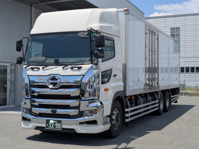 日野 プロフィア 大型 冷蔵冷凍バン 2DG-FR1AHC(106094) 1枚目
