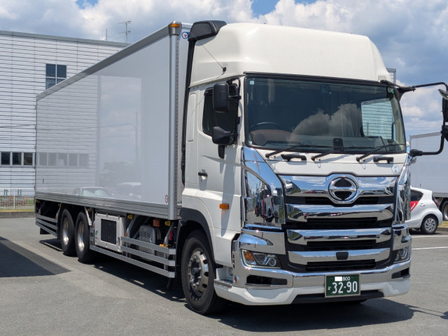 日野 プロフィア 大型 冷蔵冷凍バン 2DG-FR1AHC(106094) 2枚目