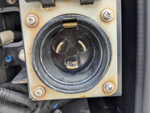 日野 プロフィア 大型 冷蔵冷凍バン 2DG-FR1AHC(106094) 36枚目