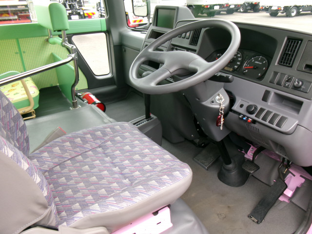 日産自動車 シビリアン 小型 バス ABG-DVW41(106146) 9枚目