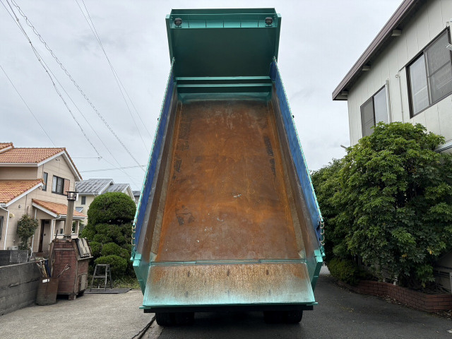 いすゞ ギガ 大型 土砂ダンプ 2PG-CXZ77CT(106149) 8枚目