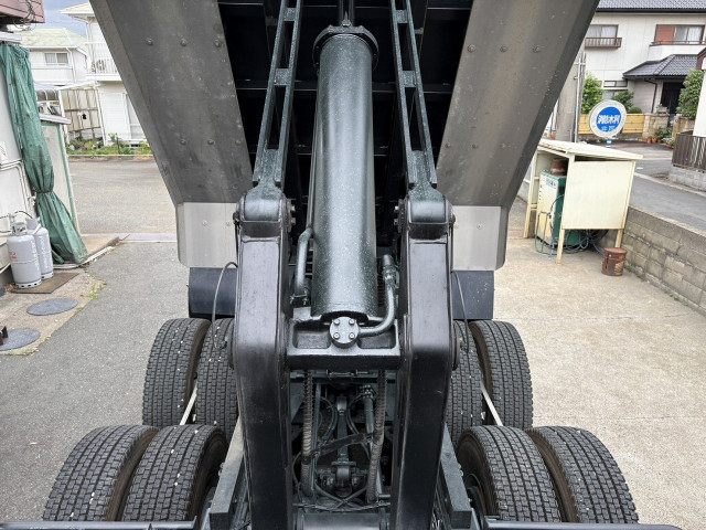 いすゞ ギガ 大型 土砂ダンプ 2PG-CXZ77CT(106149) 21枚目