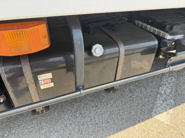 いすゞ エルフ 小型 冷蔵冷凍バン 2SG-NPR88AN(106151) 26枚目