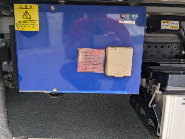 いすゞ エルフ 小型 冷蔵冷凍バン 2RG-NPR88AN(106152) 41枚目