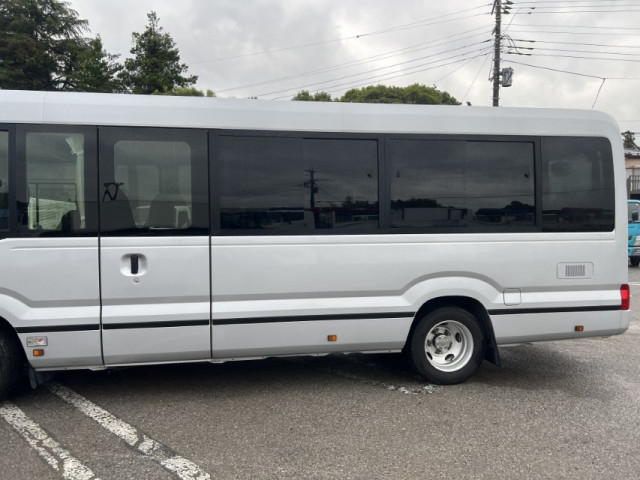 トヨタ コースター 中型 バス 2DG-XZB70(106158) 8枚目