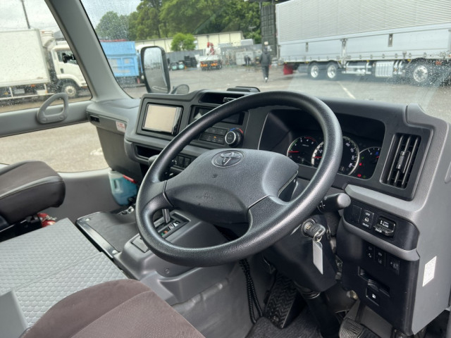 トヨタ コースター 中型 バス 2DG-XZB70(106158) 27枚目