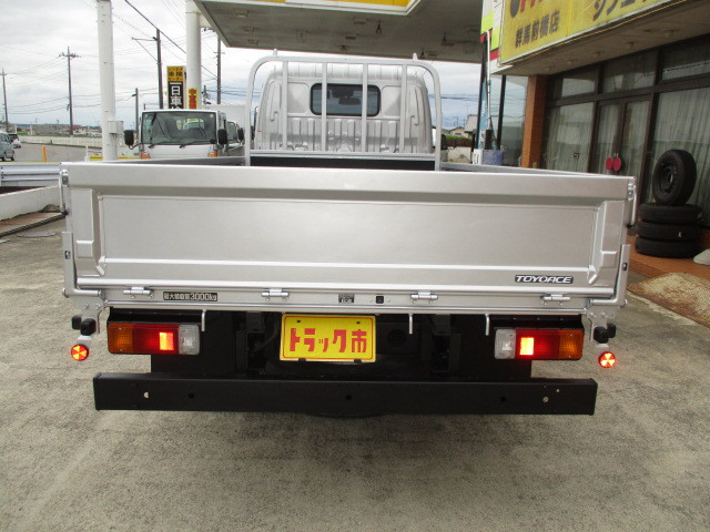 トヨタ トヨエース 小型 平ボディ 2RG-XZU645(106164) 31枚目